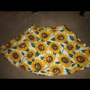 American apparel sunflower skirt!!